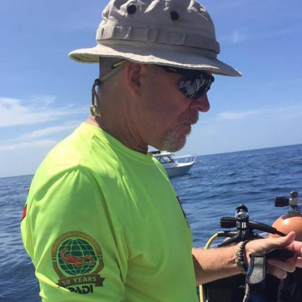 John, PADI Master Instructor - Management, Dive Center Manager | Rainbow Reef Dive Center, Key Largo, Florida Keys image