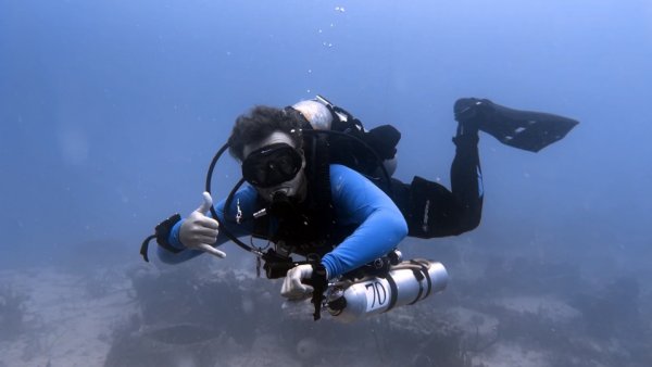 Jake Hum, PADI Open Water Scuba Instructor - Support Staff, Intern | Rainbow Reef Dive Center, Key Largo, Florida Keys image